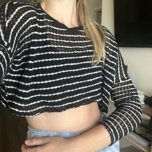 Soprano mesh see through black and white knit top used size medium